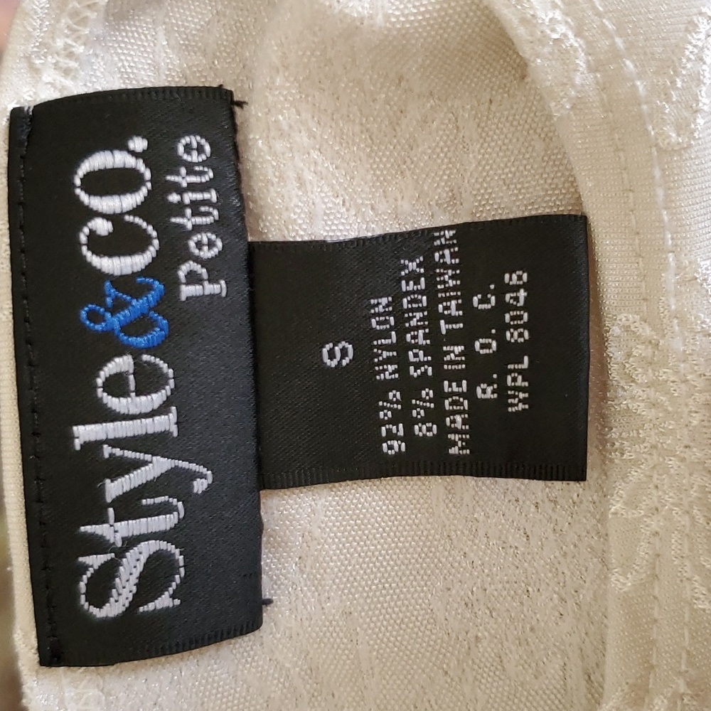 Embossed 3/4 shirt